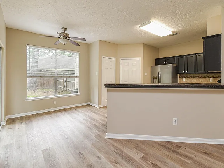 9523 Tallow Tree Dr — Photo 5