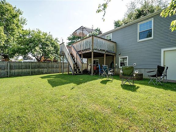 4th image of 8204 Sarona Ln
