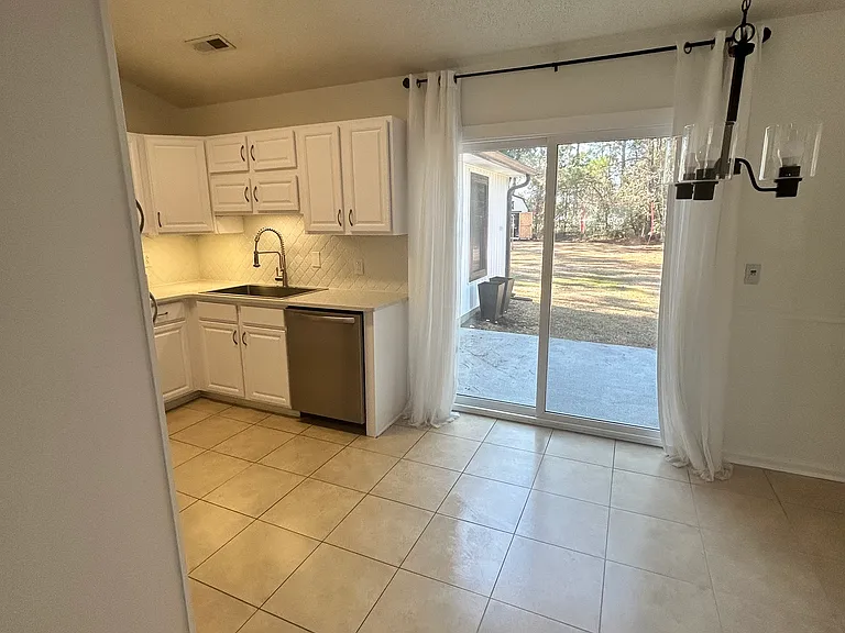 9708 Ali Ct — Photo 3