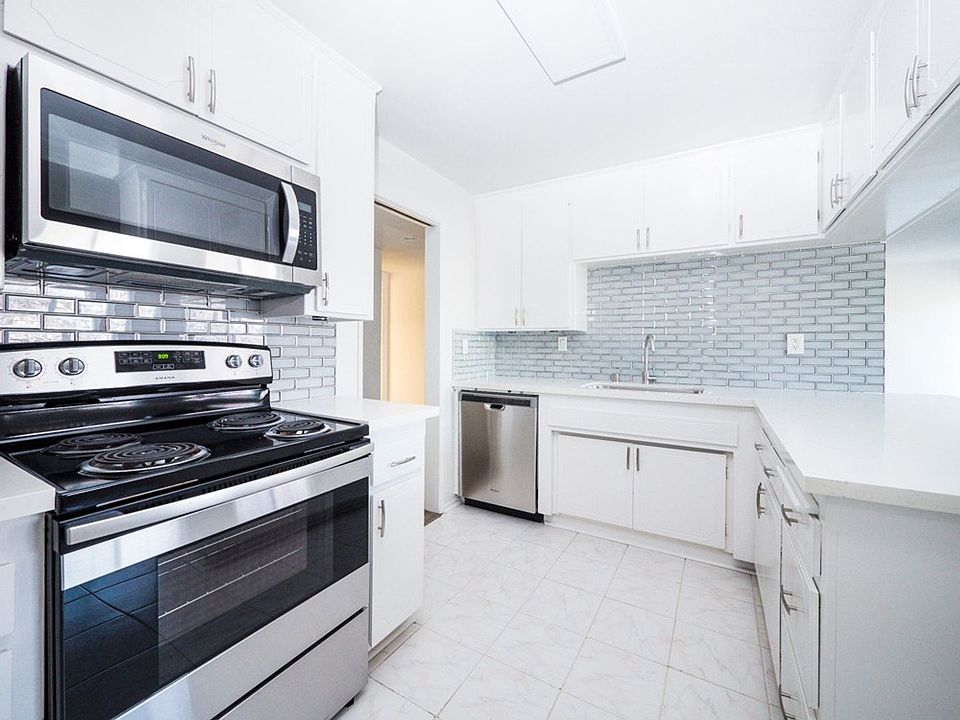 1st image of 1641 Veteran Ave #7905