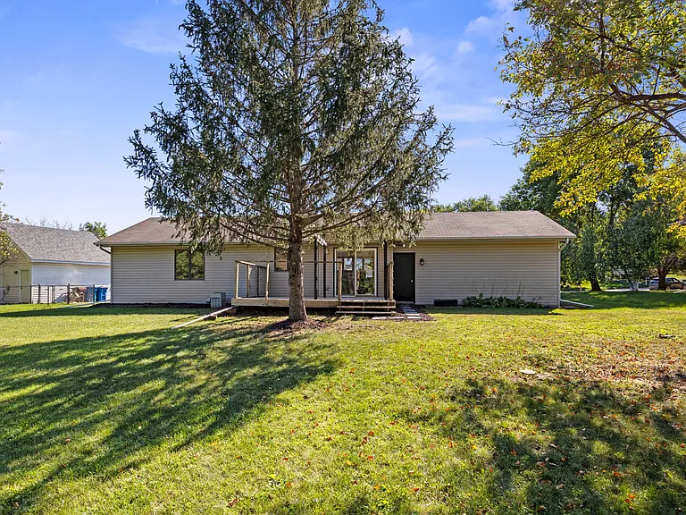 1270 Lake Susan Hills Dr — Photo 21
