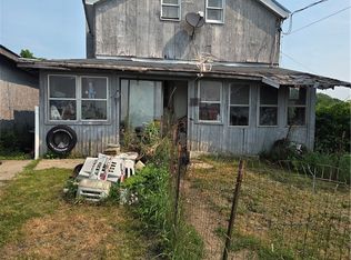 594-596 Davis Rd, Cortland, NY 13045