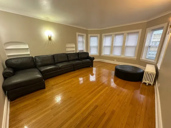 5636 N Richmond St #1, Chicago, IL 60659