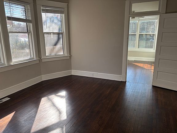 2nd image of 825 Spotswood Ave #1