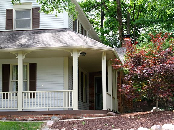 4th image of 32760 N Burr Oak Dr