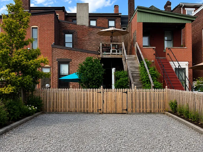 176 Home St #2 — Photo 22