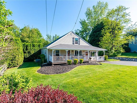 2nd image of 62 Hornbeam Dr
