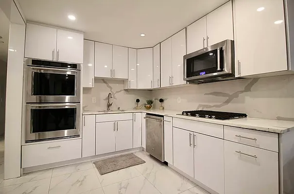 Rented by Hagstrom Management Inc | media 10