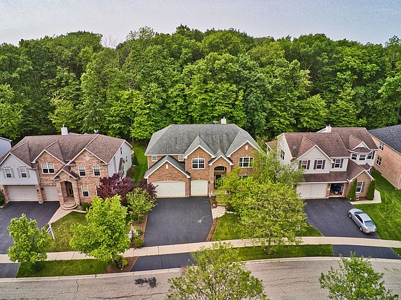 3rd image of 871 Forest Glen Ct