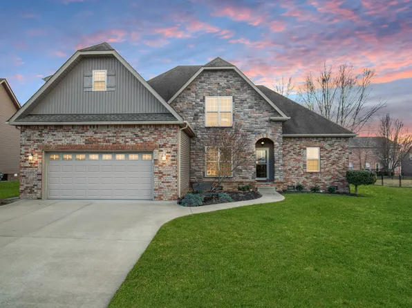 122 Parkland Cir, Clarksville, TN 37043