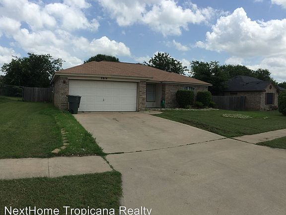2nd image of 2014 Fleetwood Dr