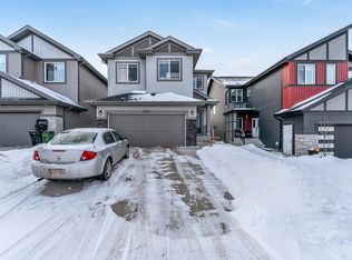 1216 15th St NW, Edmonton, AB T6T 2S7