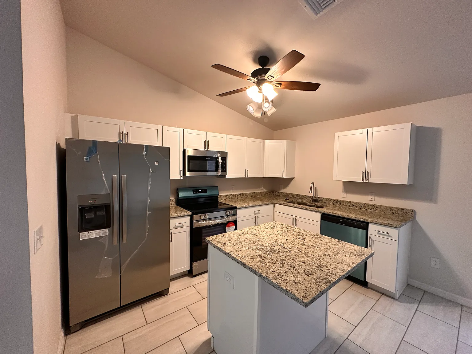 1714 Four Miles Cove Pkwy — Photo 2