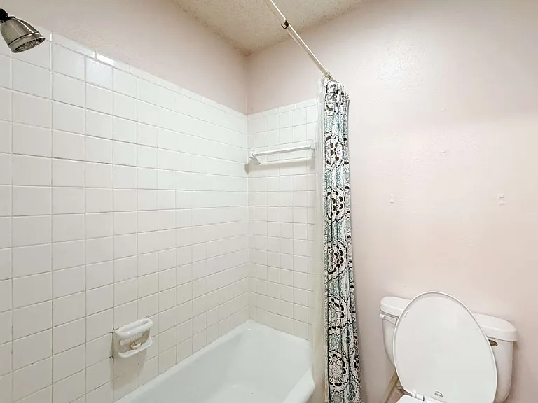 3708 Holland Dr — Photo 26