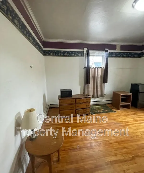 256 Main St #2