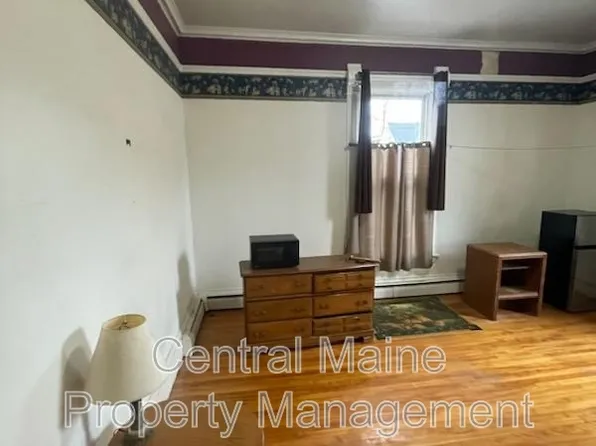 256 Main St #2, Auburn, ME 04210
