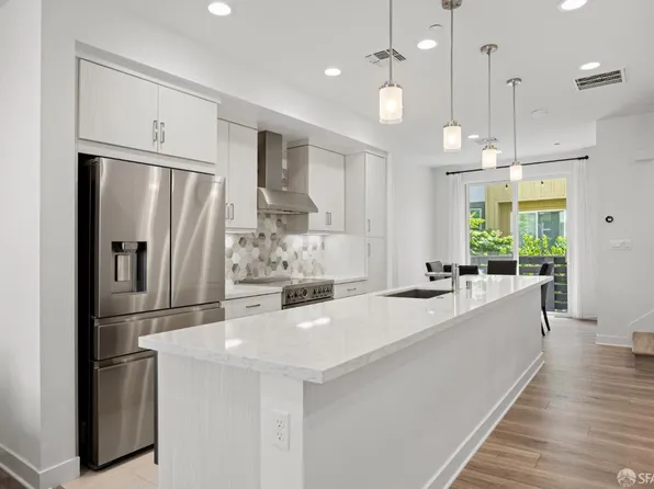 178 Uptown Cir, Oakland, CA 94607