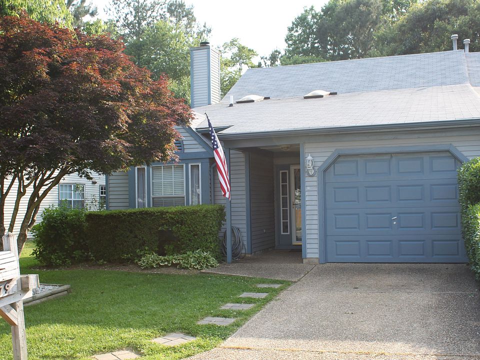 1st image of 179 Hidden Lake Pl