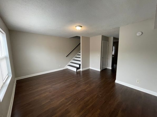 120 E Northfield Blvd #120