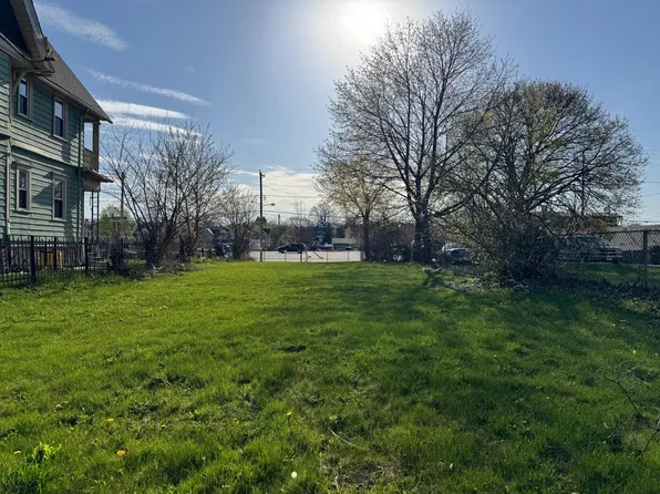 2528 N VEL R PHILLIPS AVENUE, Milwaukee, WI 53212