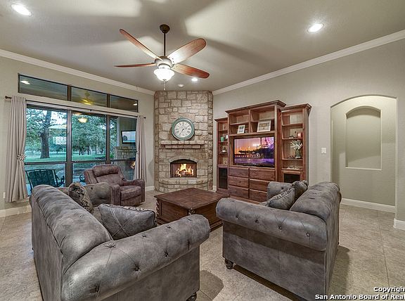 5th image of 244 Abrego Lake Dr