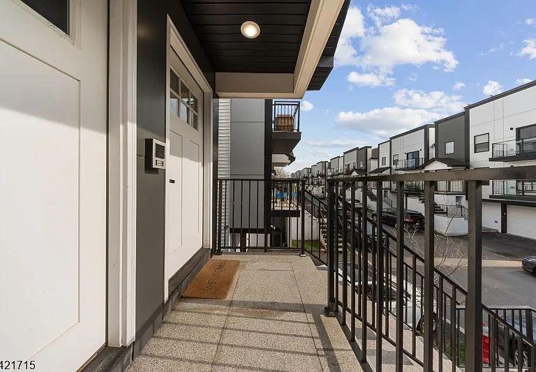 735 Seaport Dr #2 — Photo 26