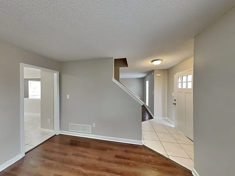 5657 Wolf Pack Dr — Photo 5