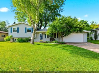 2539 Mary Jo Dr, Green Bay, WI 54311