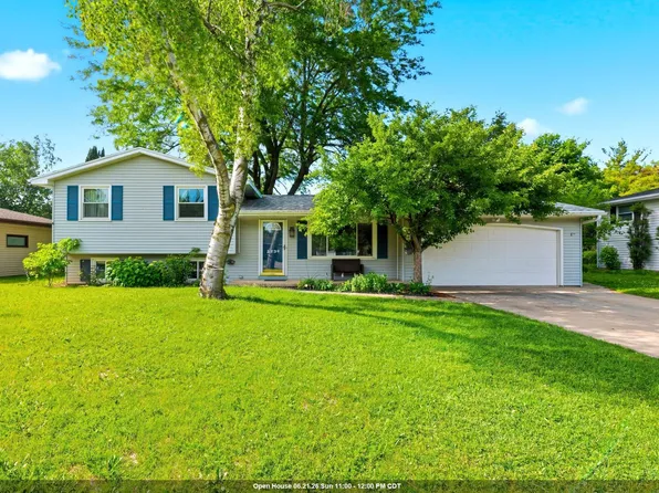 2539 Mary Jo Dr, Green Bay, WI 54311