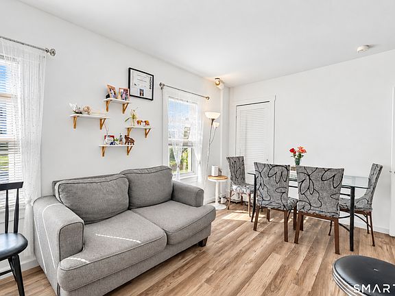 2nd image of 28 Ocean Avenue