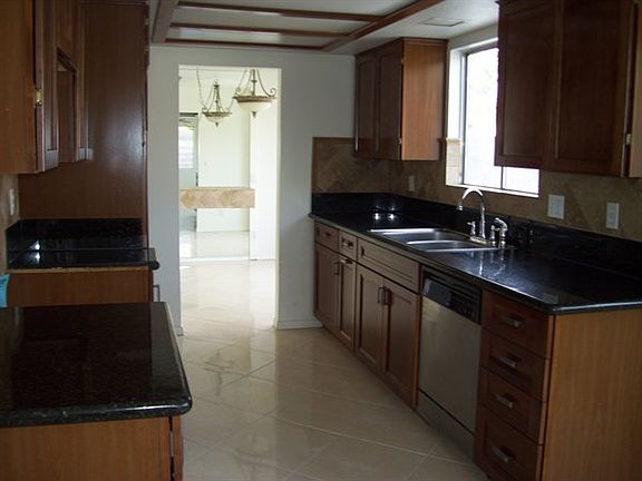 4th image of 1117 Shifting Sands Dr