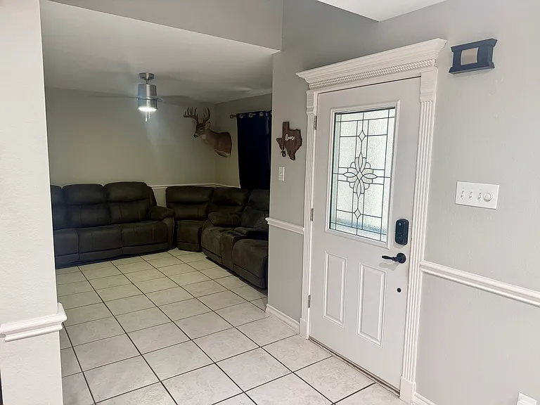 9819 Sweetwind Dr — Photo 2