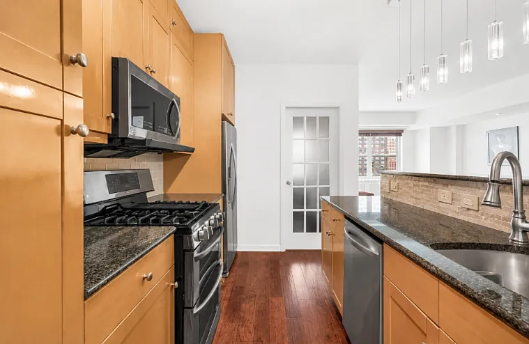 155 W 68th St #21 — Photo 4