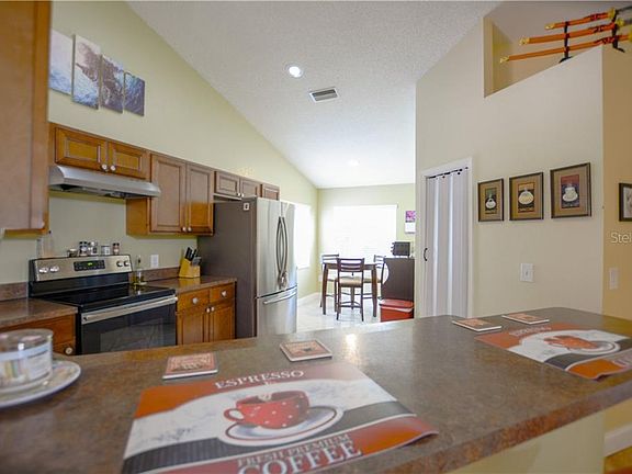 3rd image of 4018 Oak Preserve Dr