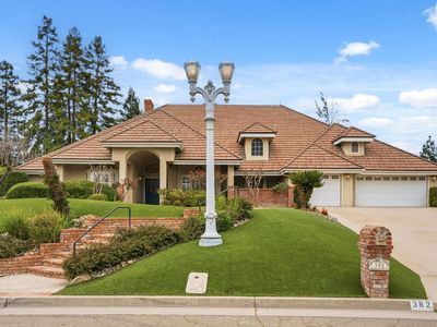 382 E Walnut Hill Ave, Fresno, CA, 93720
