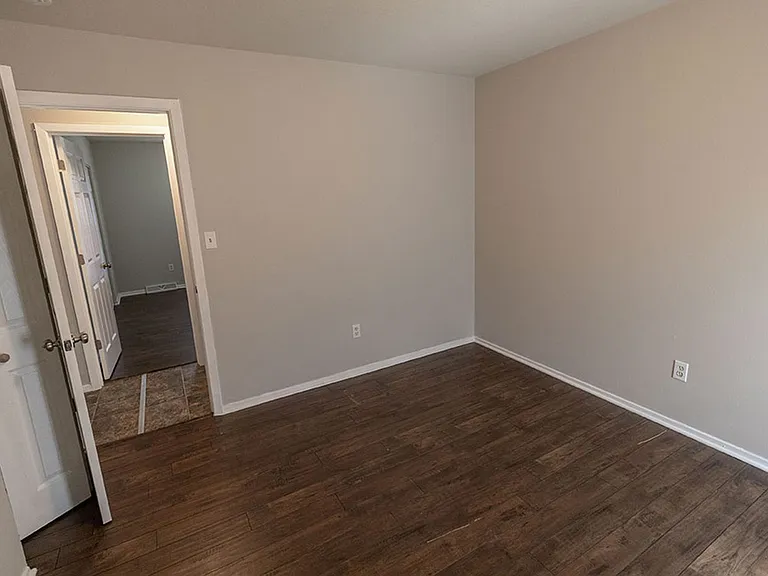 1011 W Ash St — Photo 18