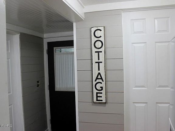 5th image of 2541 Oakwood Dr
