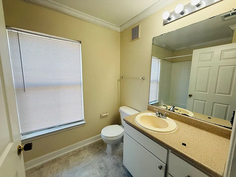 18557 Bridle Club Dr — Photo 31