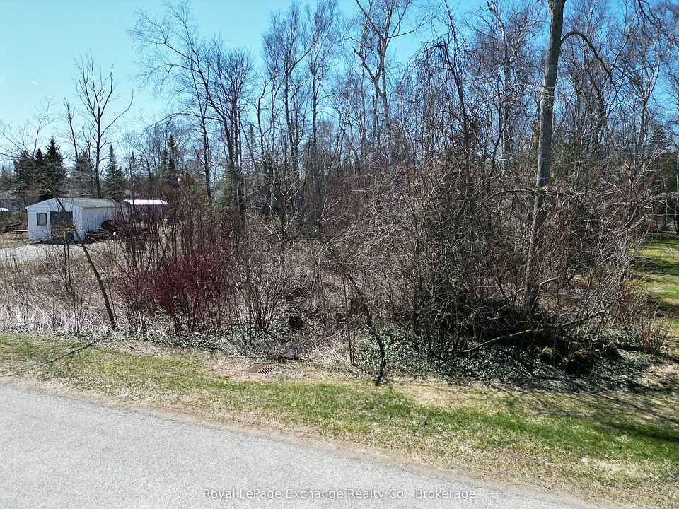 1st image of 321 Tyendinaga Rd