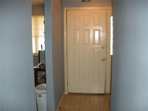 3rd image of 27 Walter Dr