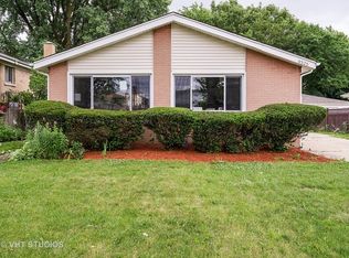 9325 Luna Ave, Morton Grove, IL 60053