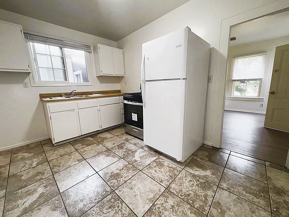 4th image of 623 Bradbury St
