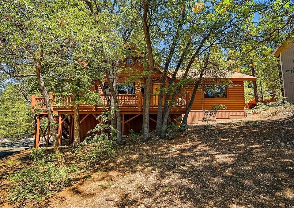 1st image of 1365 La Crescenta Dr