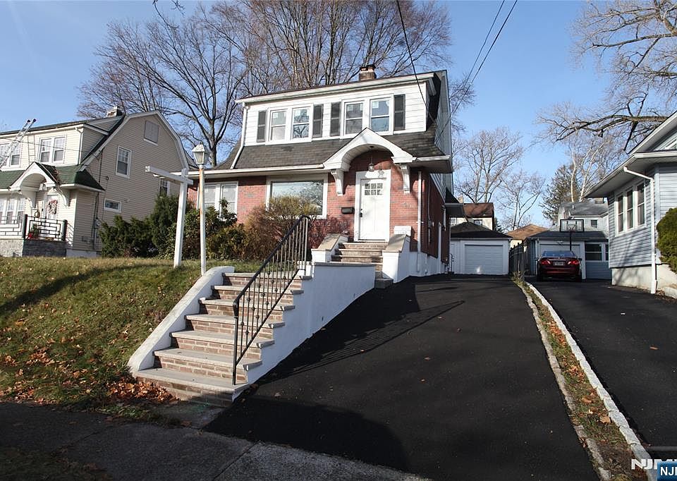 1st image of 1140 Alicia Ave