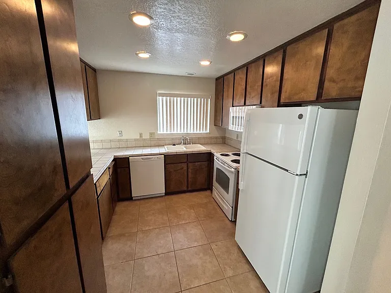 5111-5339 Basilica Dr — Photo 1