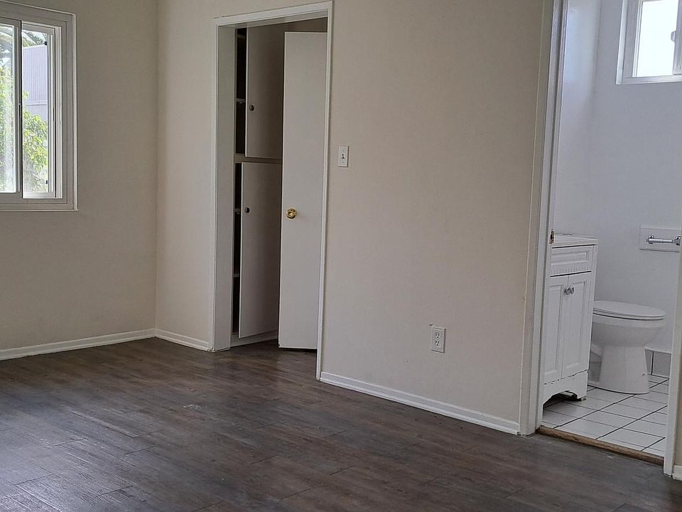 2nd image of 159 E Spruce Ave #7