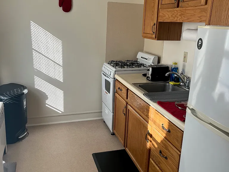 10 Liberty St #3 — Photo 15