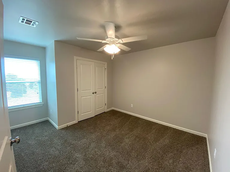 12010 Rhya Ln — Photo 20