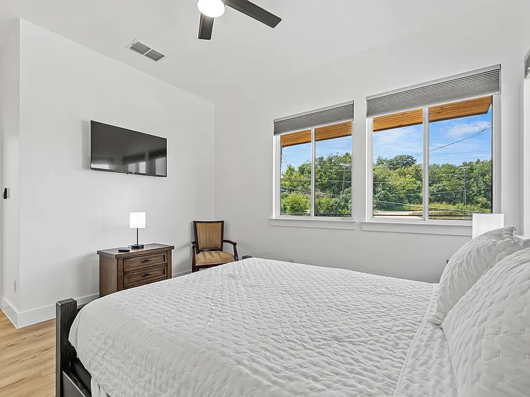 404 Cleaves St — Photo 35
