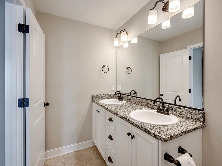5504 Meghan Ln — Photo 22
